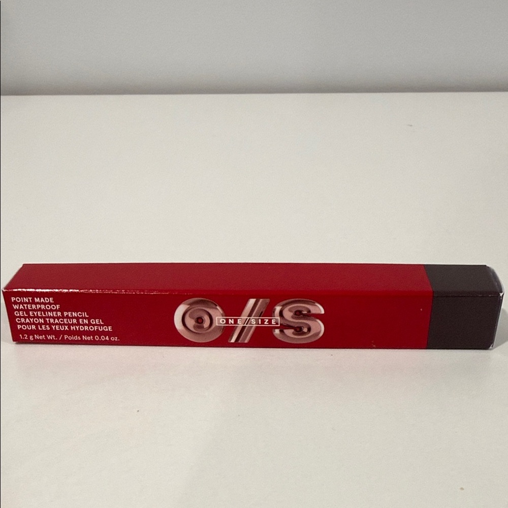 ONE/SIZE POINT MADE
24-HOUR GEL EYELINER PENCIL in Busty Brown